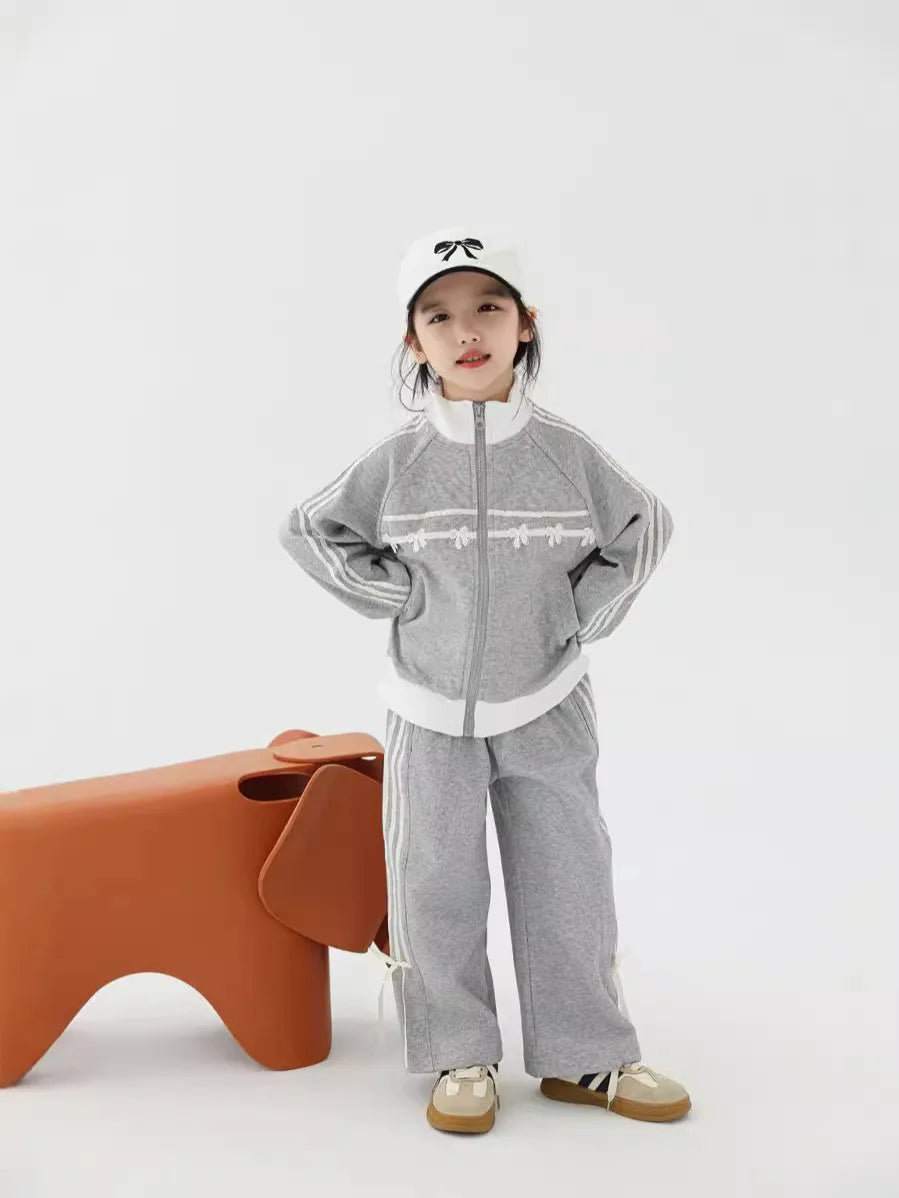 Zippie: Warm, Stylish Winter Set for Little Explorers