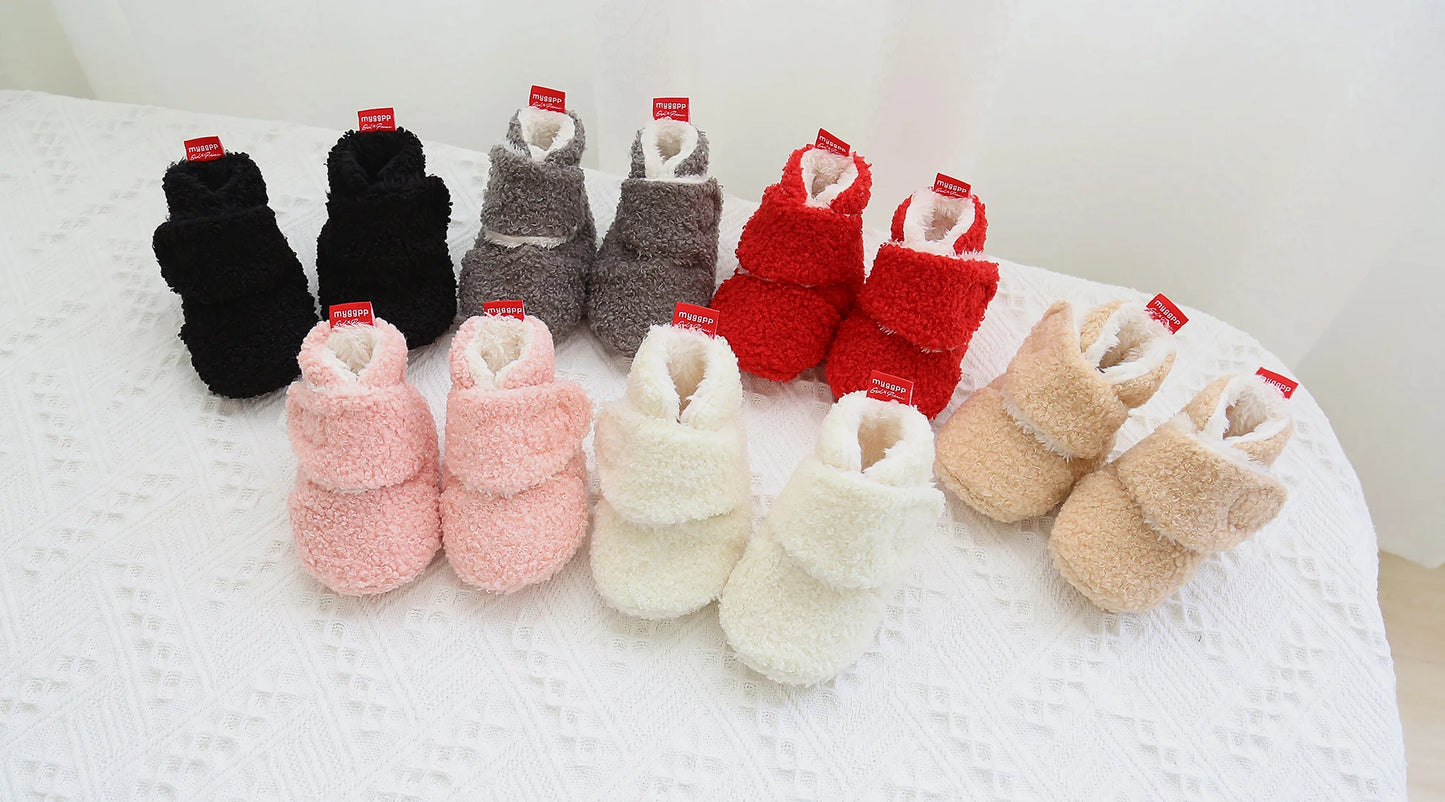 Fleecion: Cozy Cold-Weather Baby Shoe with Easy Strap Design