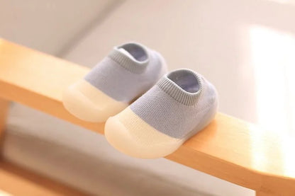 Jibbi: All-Season Baby Shoe with Snug, Sock-Like Comfort