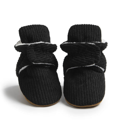 Winttery: Cozy Fleece-Lined Baby Shoe for Cold-Weather Comfort