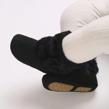 Muhz: Sleek, All-Black Baby Winter Boots with Straps