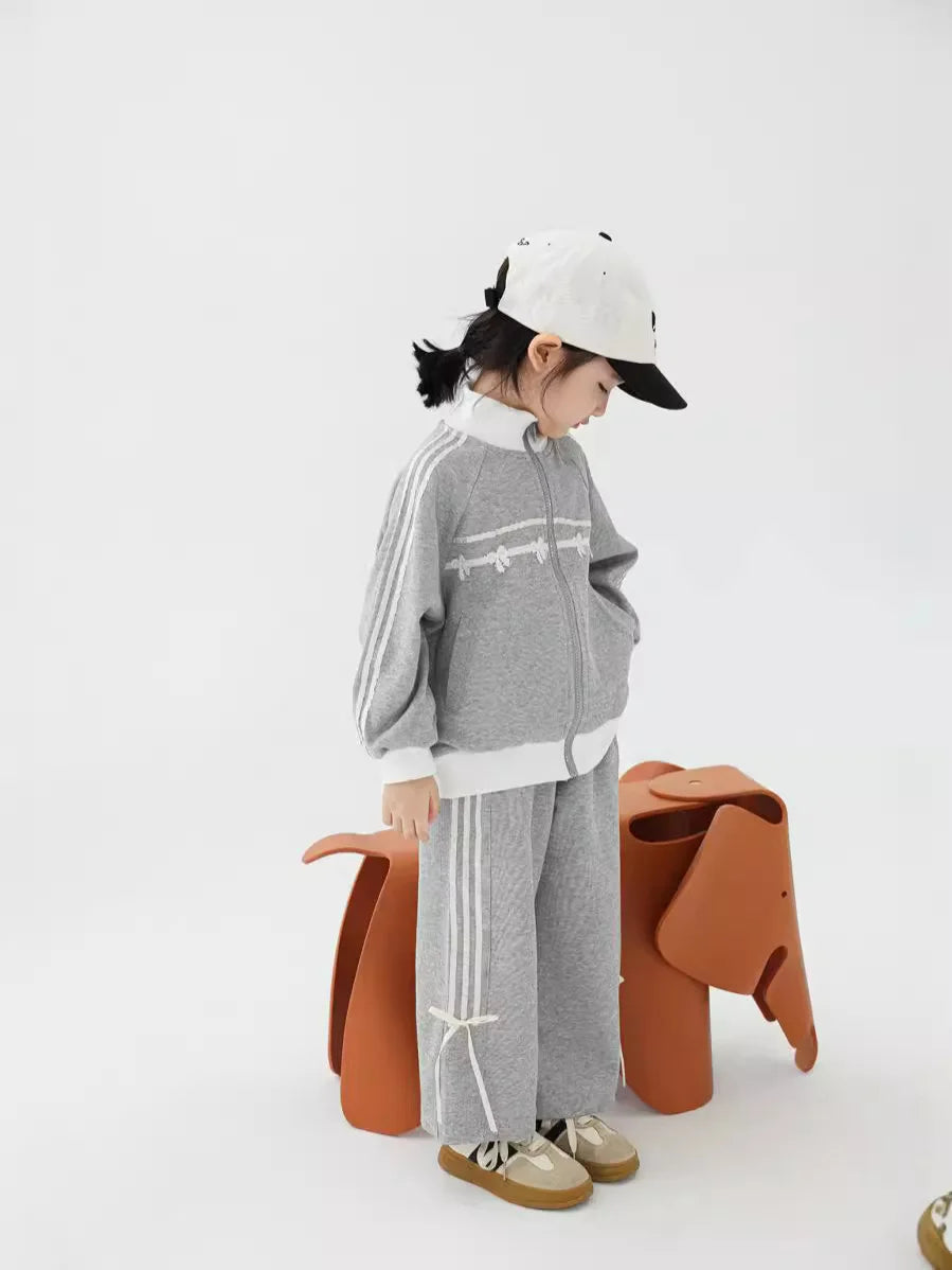 Zippie: Warm, Stylish Winter Set for Little Explorers