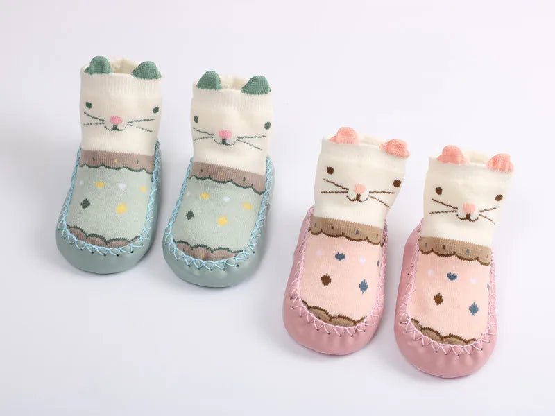 Cozzi: Adorable Animal-Inspired Baby Shoe with All-Season Comfort