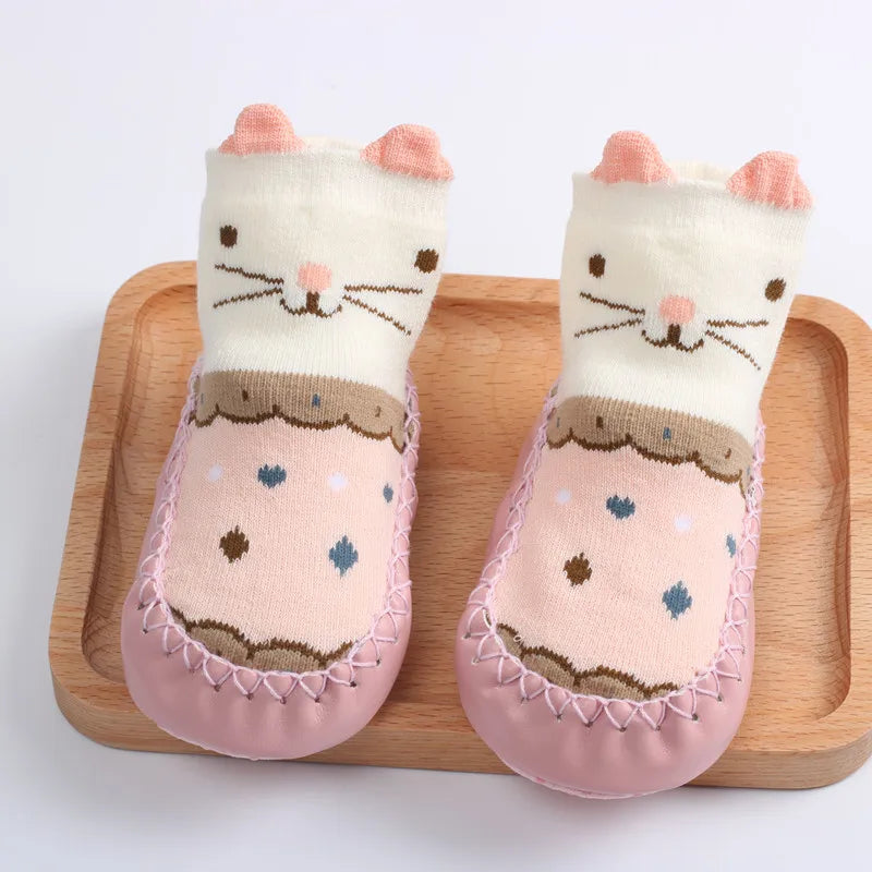 Cozzi: Adorable Animal-Inspired Baby Shoe with All-Season Comfort