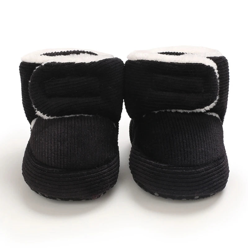 Muhz: Sleek, All-Black Baby Winter Boots with Straps