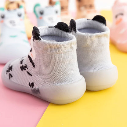 Zipply: Adorable Animal-Inspired Baby Shoe with All-Season Comfort