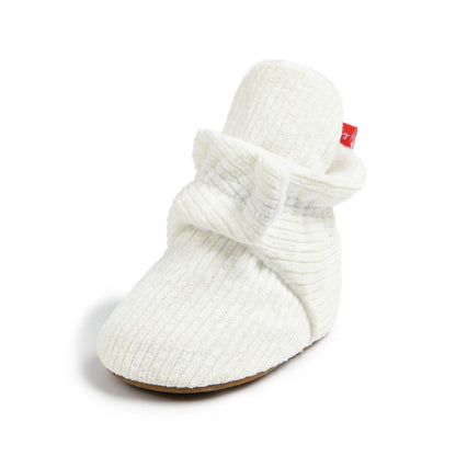 Winttery: Cozy Fleece-Lined Baby Shoe for Cold-Weather Comfort